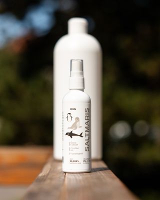 Svačina připravená, batoh nachystaný, malá ručička v mé. A s ní bezpečí v každém dětském doteku. Saltmaris, dezinfekce bez...